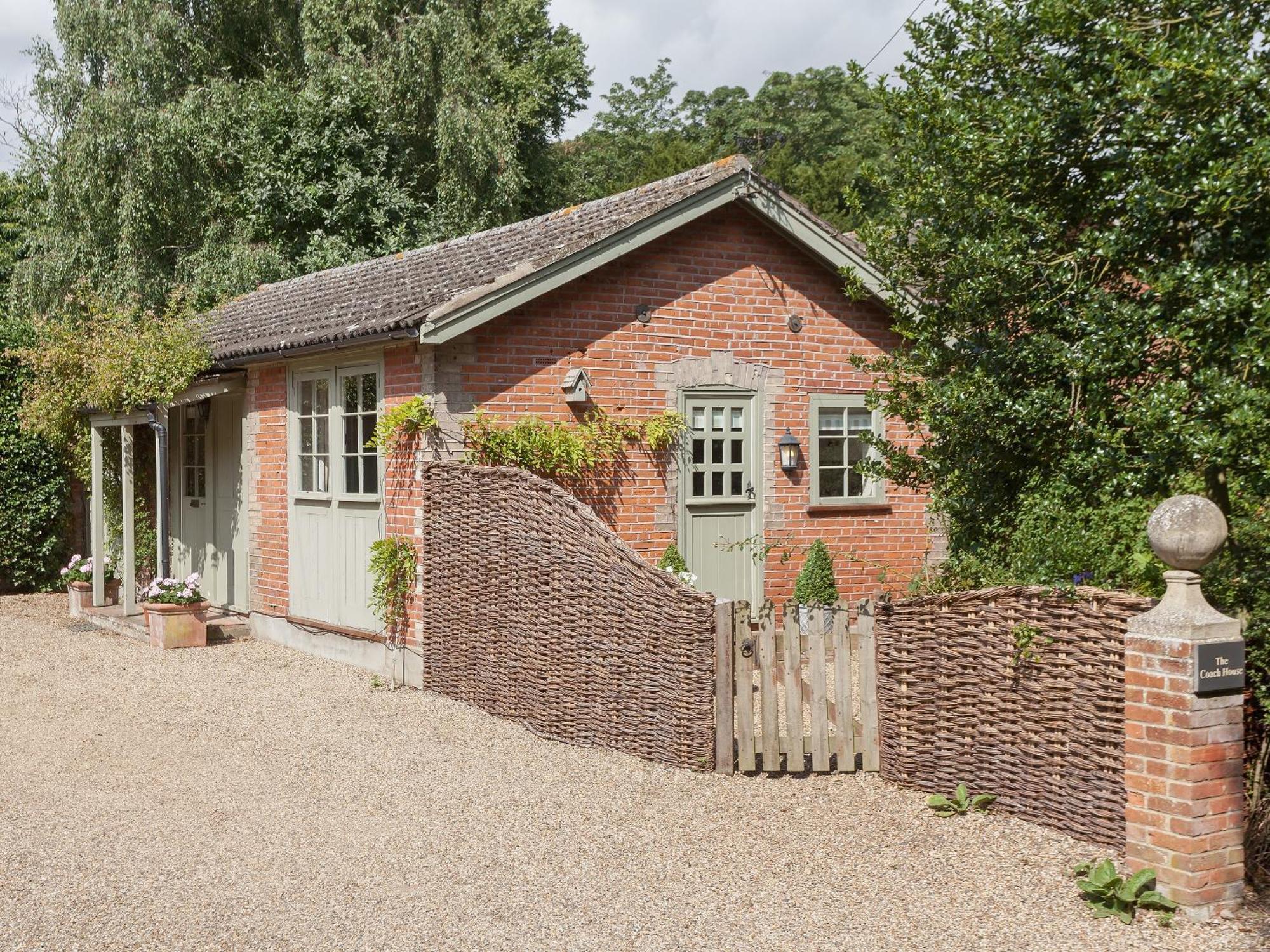 The Coach House Villa Tattingstone ภายนอก รูปภาพ